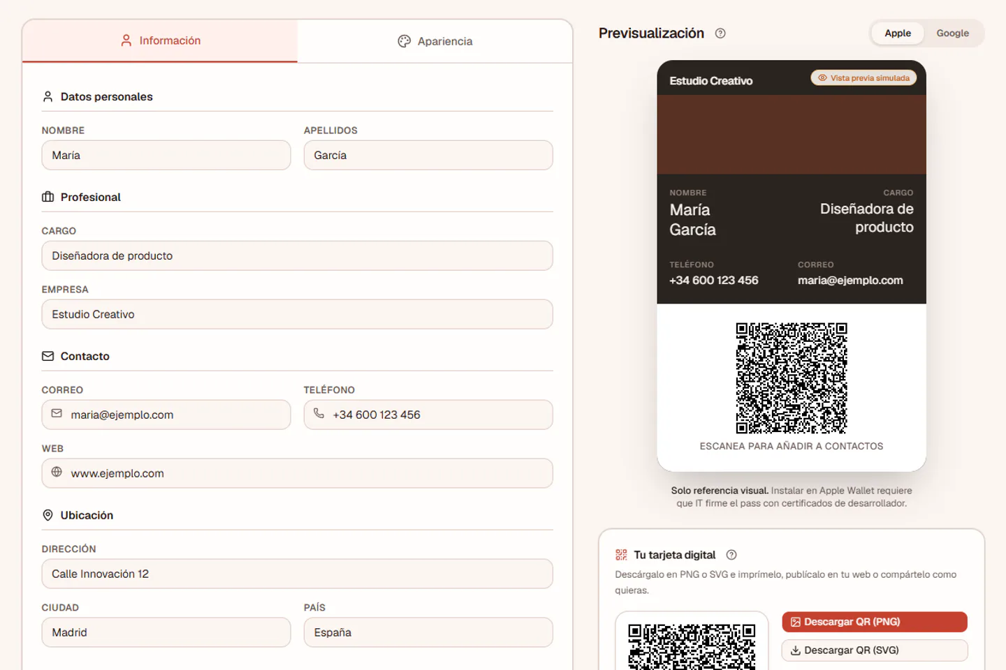 Pantalla real de vCard con el editor de contacto, la vista previa del pass y códigos QR.